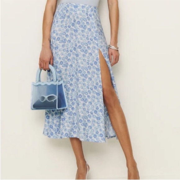 Reformation Dresses & Skirts - NWT • Zoe Skirt in Blue Daisy - Reformation